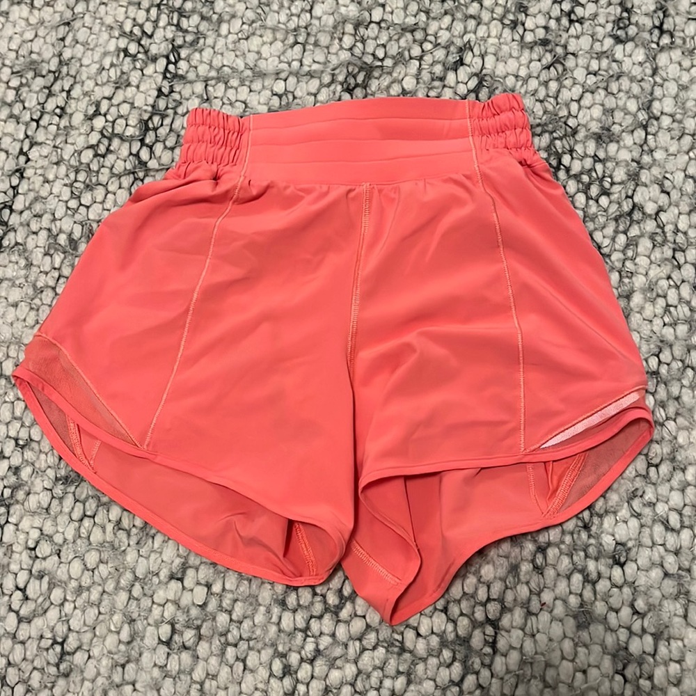 Lululemon Raspberry Cream High Rise Hotty Hots!!